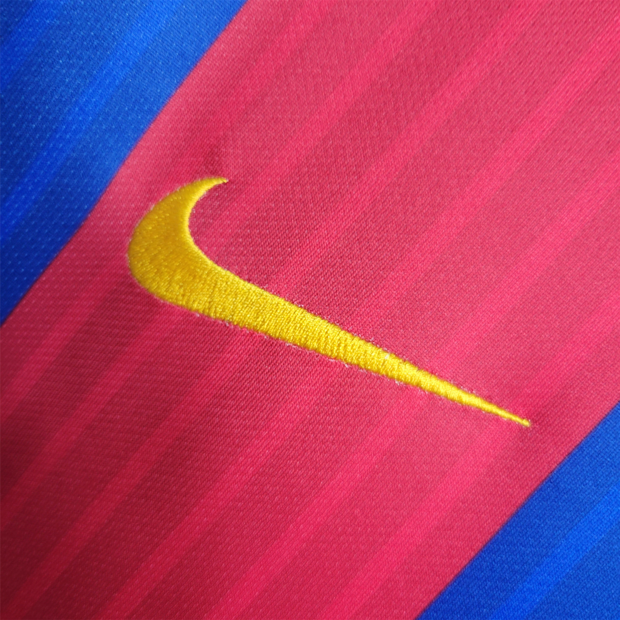 Higojerseys-Retro Barcelona 16-17 Home Stadium Jersey