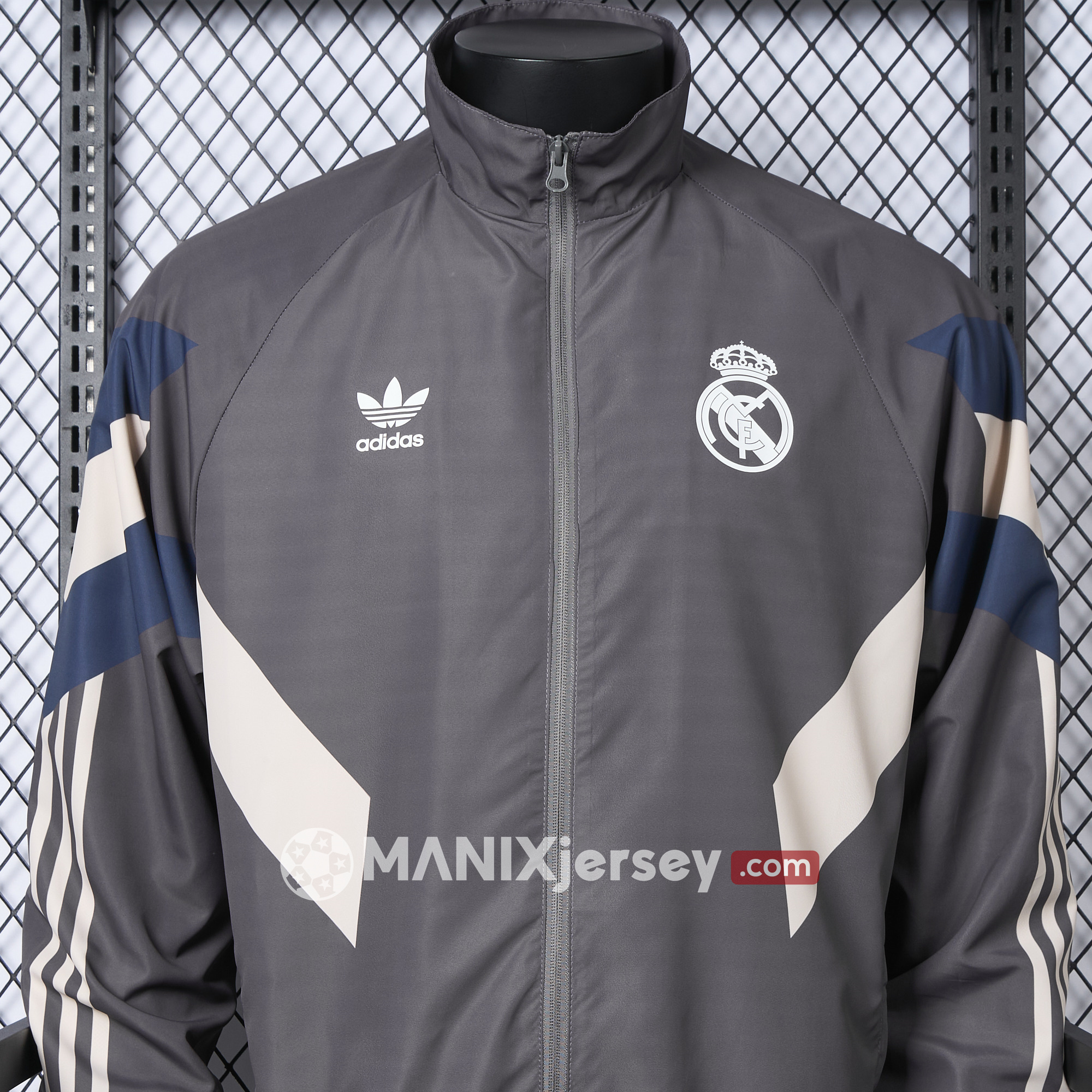 ManixJersey.com | Real Madrid 24-25 Throwback Windbreaker Jacket - Grey -Customize Name, Number and Patch | Worldwide Shipping