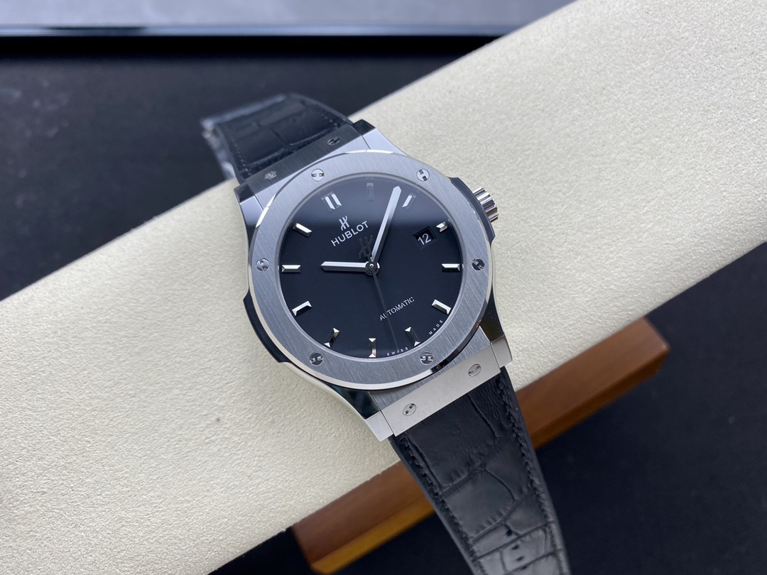 542.NX.1171.LR Hublot Classic Fusion Automatic Black-fasswatch