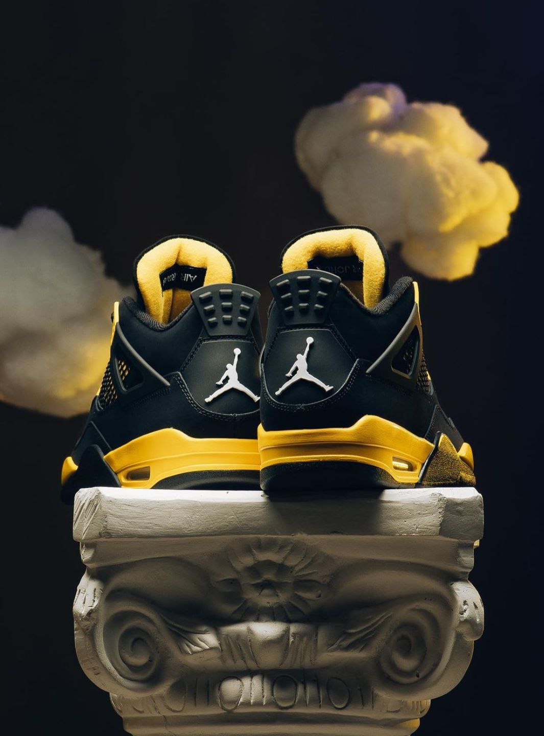 Air Jordan 4 Retro Yellow Thunder (2023)、JORDAN、Cacoeks