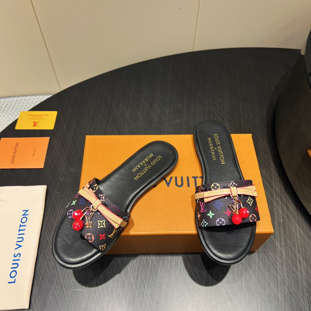 LV SLIDE SANDALS LOGO PRINT 25S IN BLACK CALFSKIN WITH CHERRY BLOSSOM BUCKLE、mysite、Cacoeks