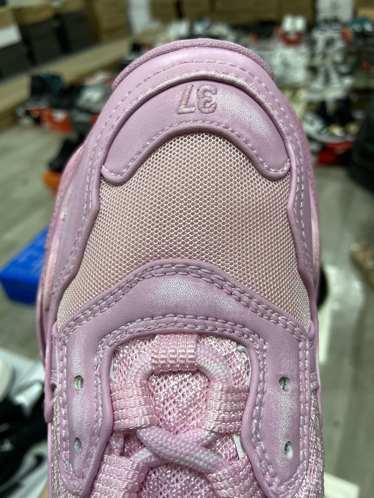 Balenciaga Triple S Sneaker in Faded Pink、mysite、Cacoeks