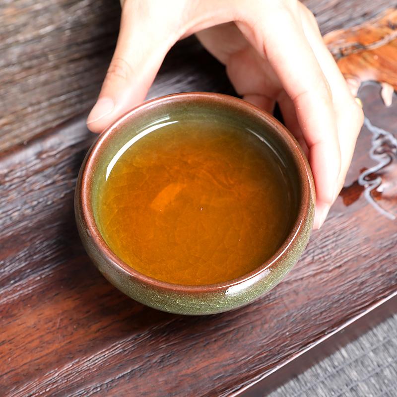 GEEK BAR-https://www.hot-toy.com/