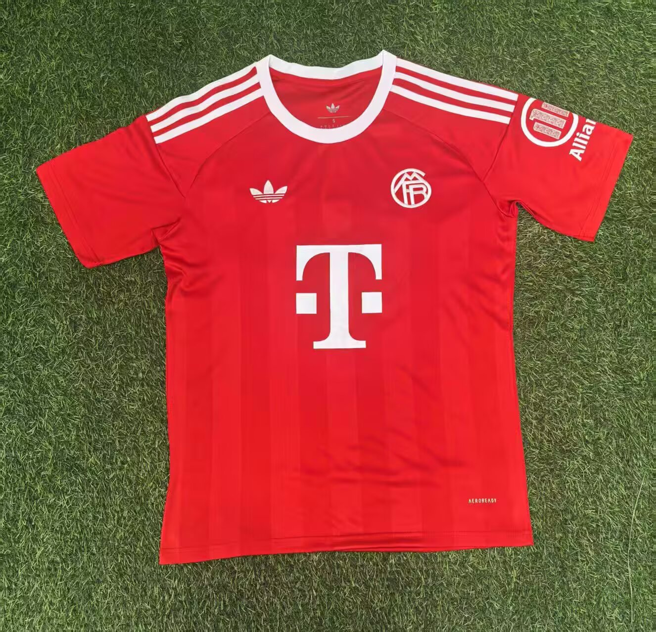 2025/2026 Bayern Munich Goalkeeper Red Football Jersey 1:1 Thai Quality:football jersey mysite: unitedjerseyfootball 邓江浪:football