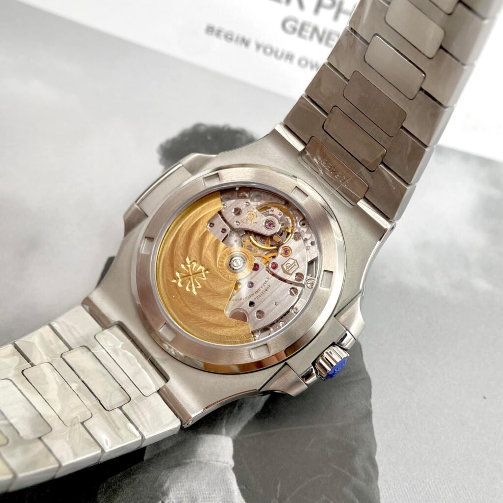 Đồng Hồ Patek Philippe Nautilus 5711 Mặt Trắng Replica 3KF 40mm (1)