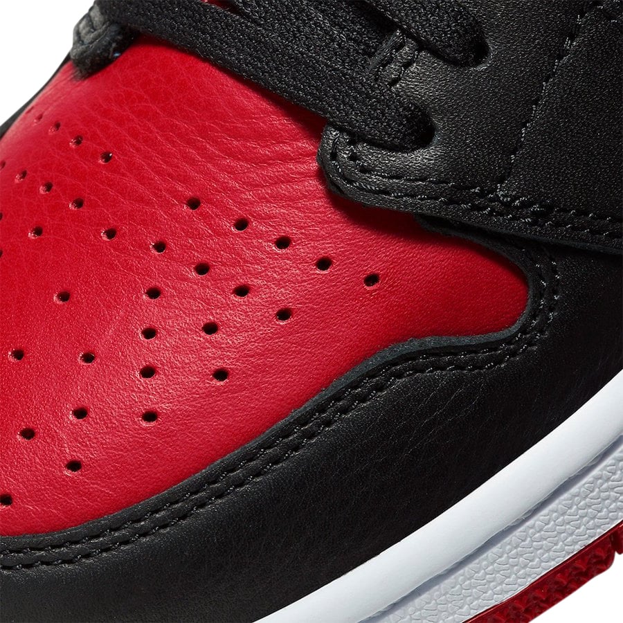 Air Jordan 1 Retro High OG WMNS UNC to Chicago