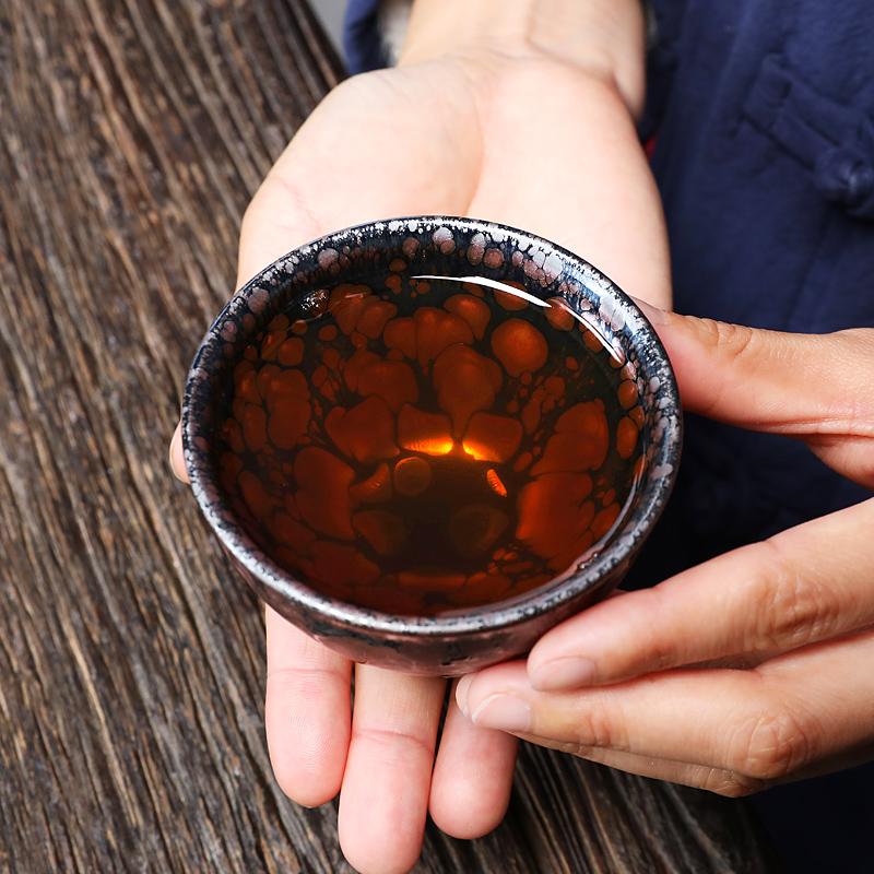 GEEK BAR-https://www.hot-toy.com/