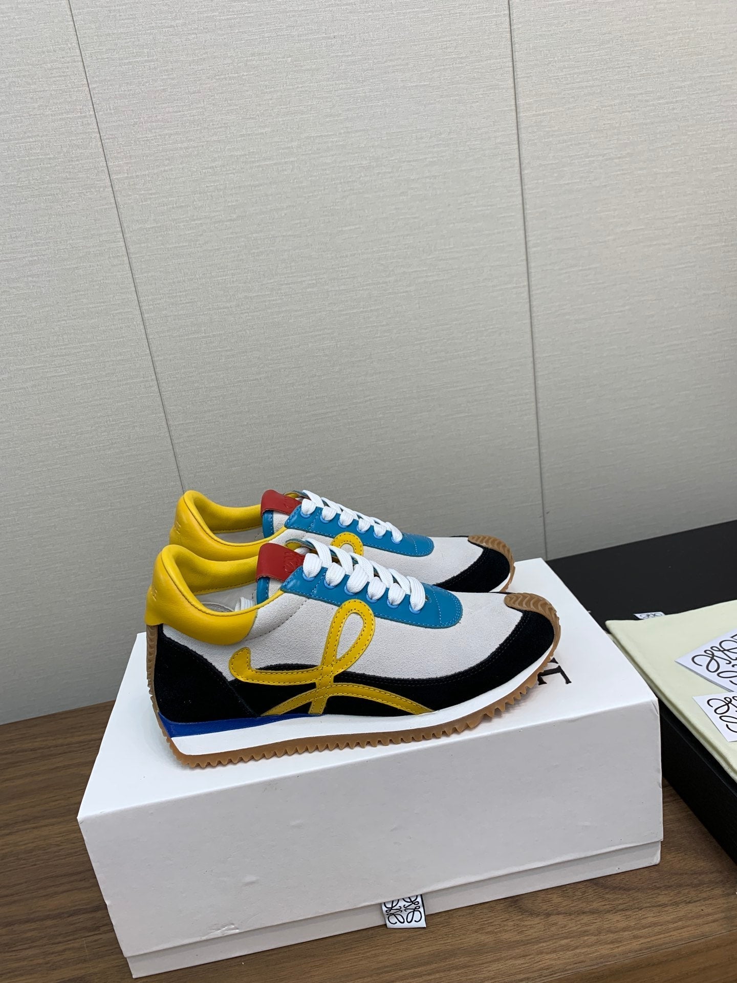 LW FLOW RUNNER SNEAKER WHITE-BLUE SUEDE、mysite、Cacoeks