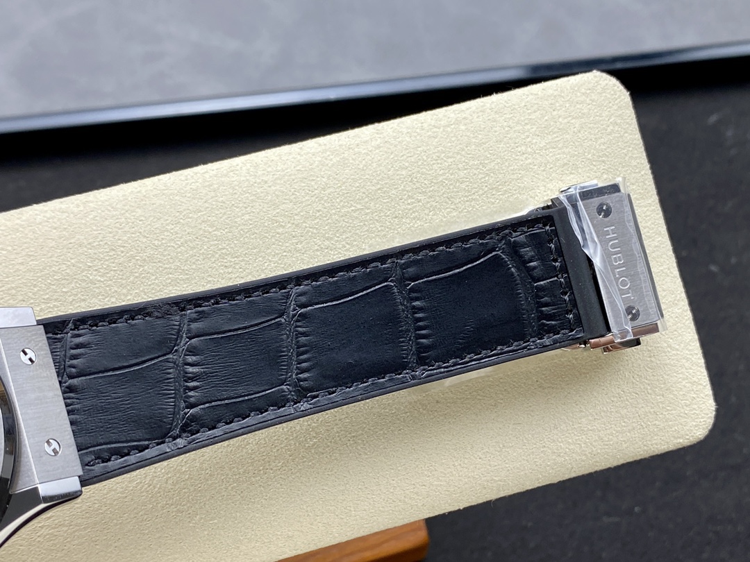 511.NX.2611.LR Hublot Classic Fusion Automatic-fasswatch