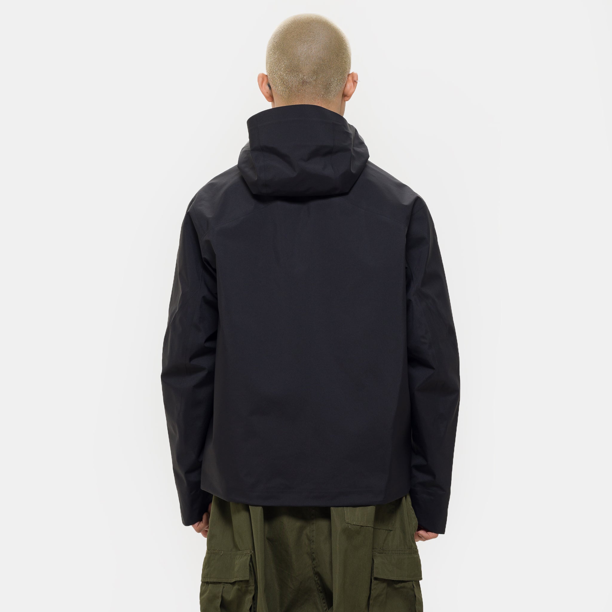 Arris Jacket in Black