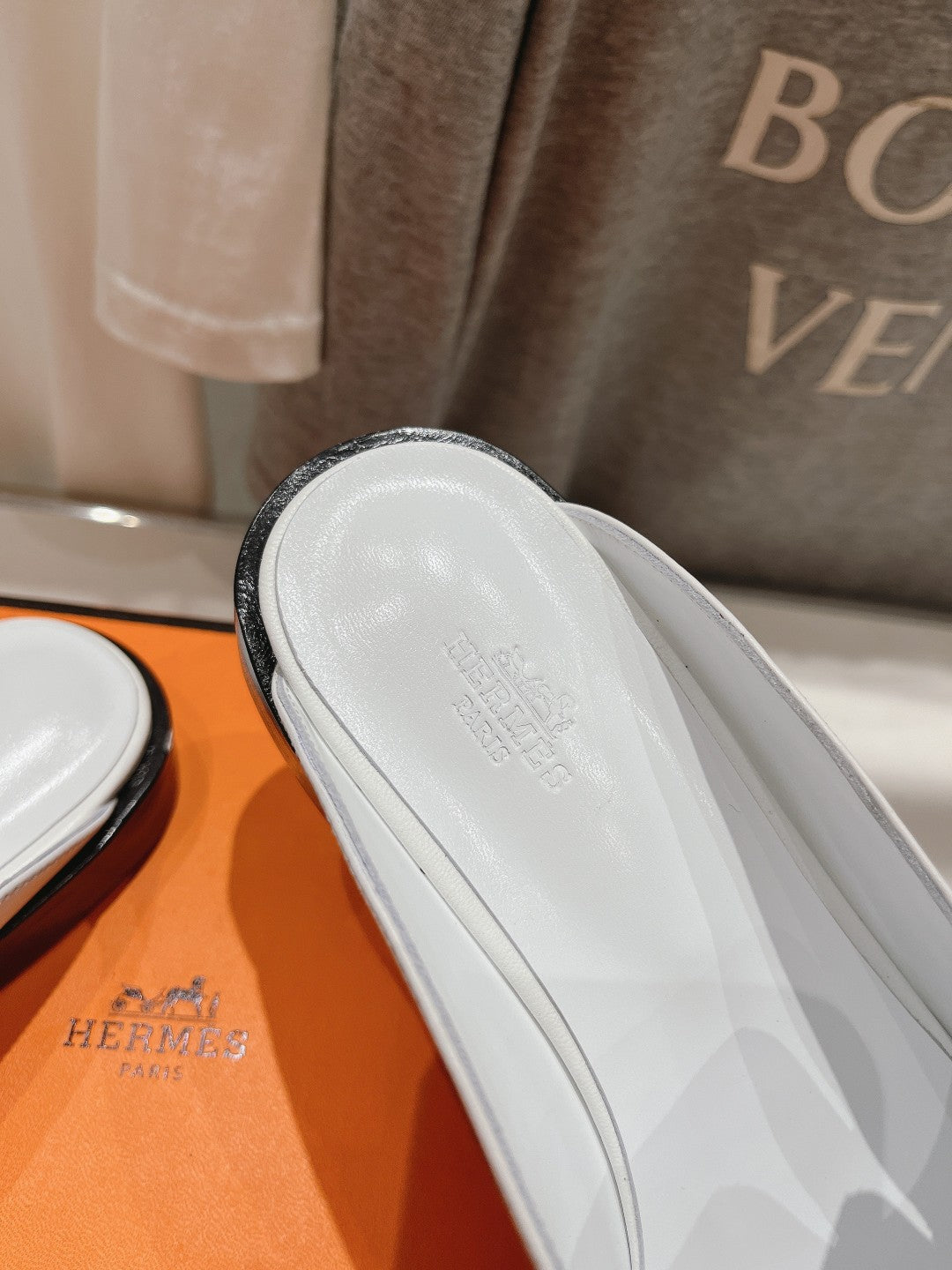 IOTA MULE WHITE CALFSKIN、mysite、Cacoeks