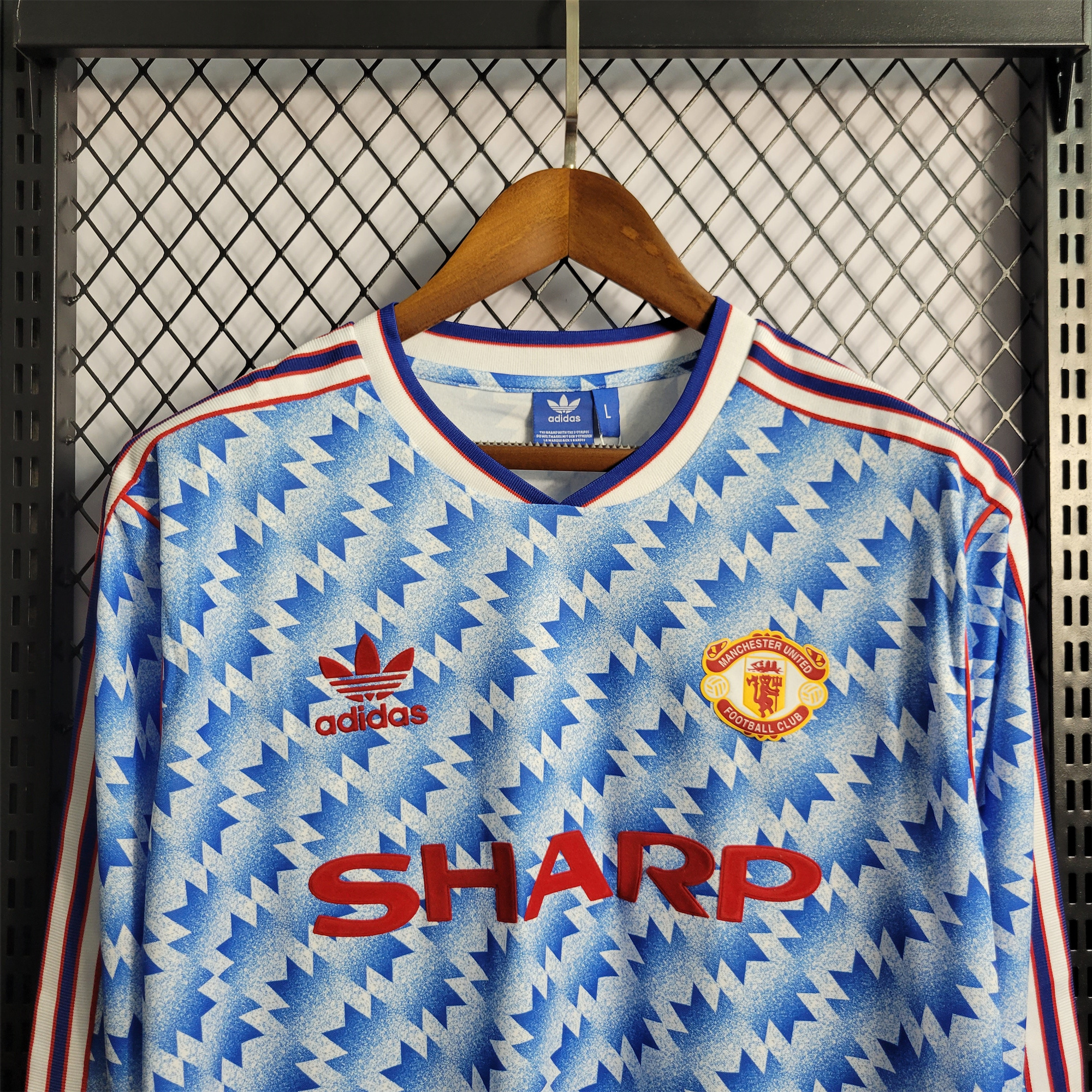 ManixJersey.com | Retro Manchester United 90-92 Away Long Sleeve Jersey -Customize Name, Number and Patch | Worldwide Shipping