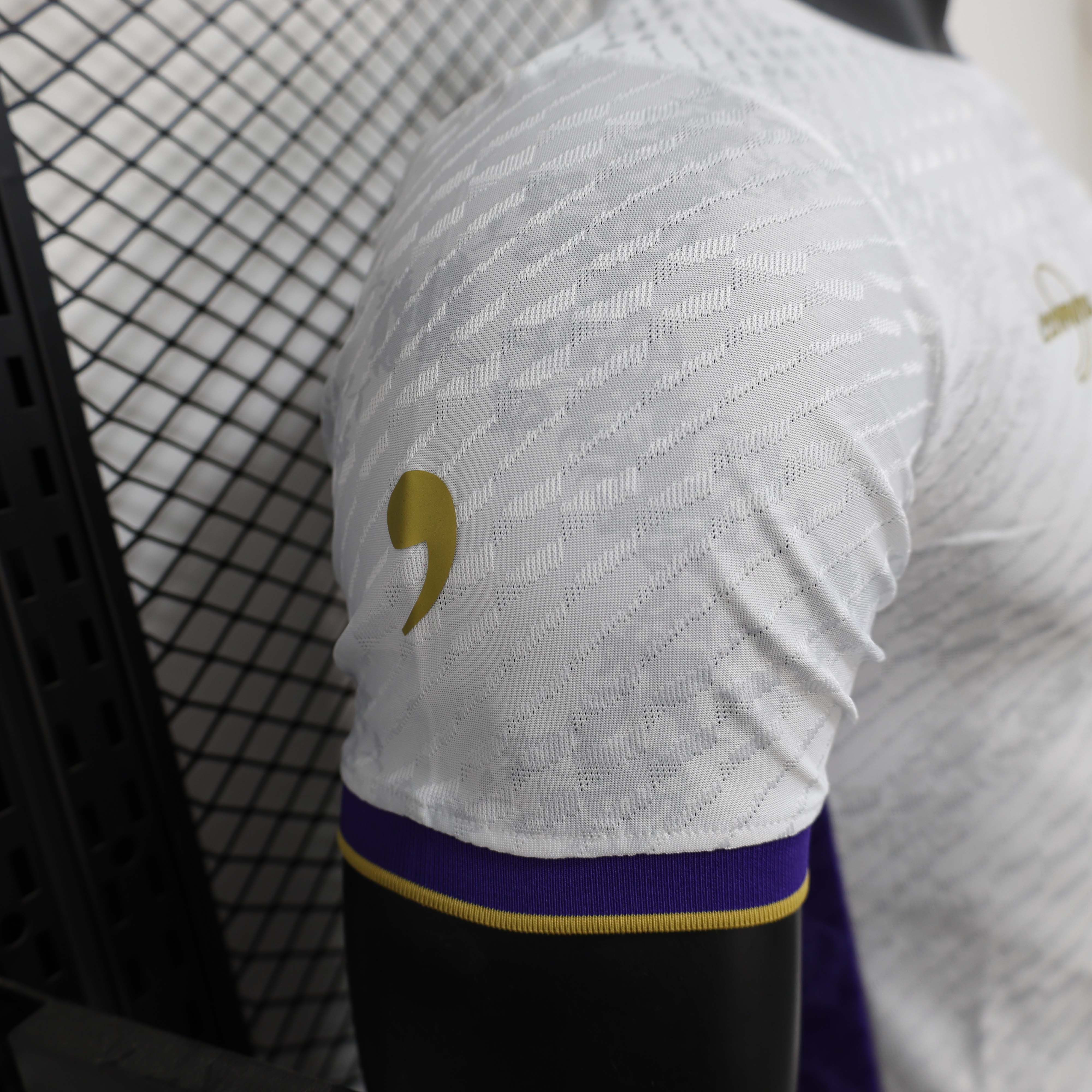 2024/2025 Player Version Real Madrid Special Edition White Football Shirt 1:1 Thai Quality:football jersey mysite: unitedjerseyfootball 邓江浪:football