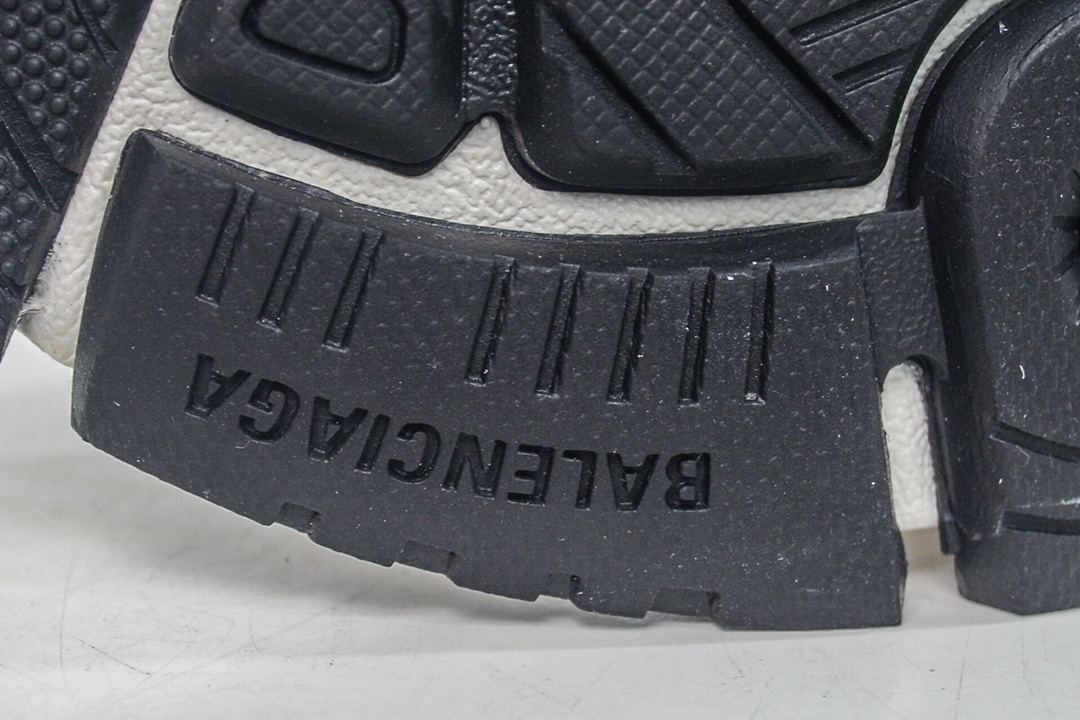 Balenciaga Runner Trainer in Beige Black White、mysite、Cacoeks