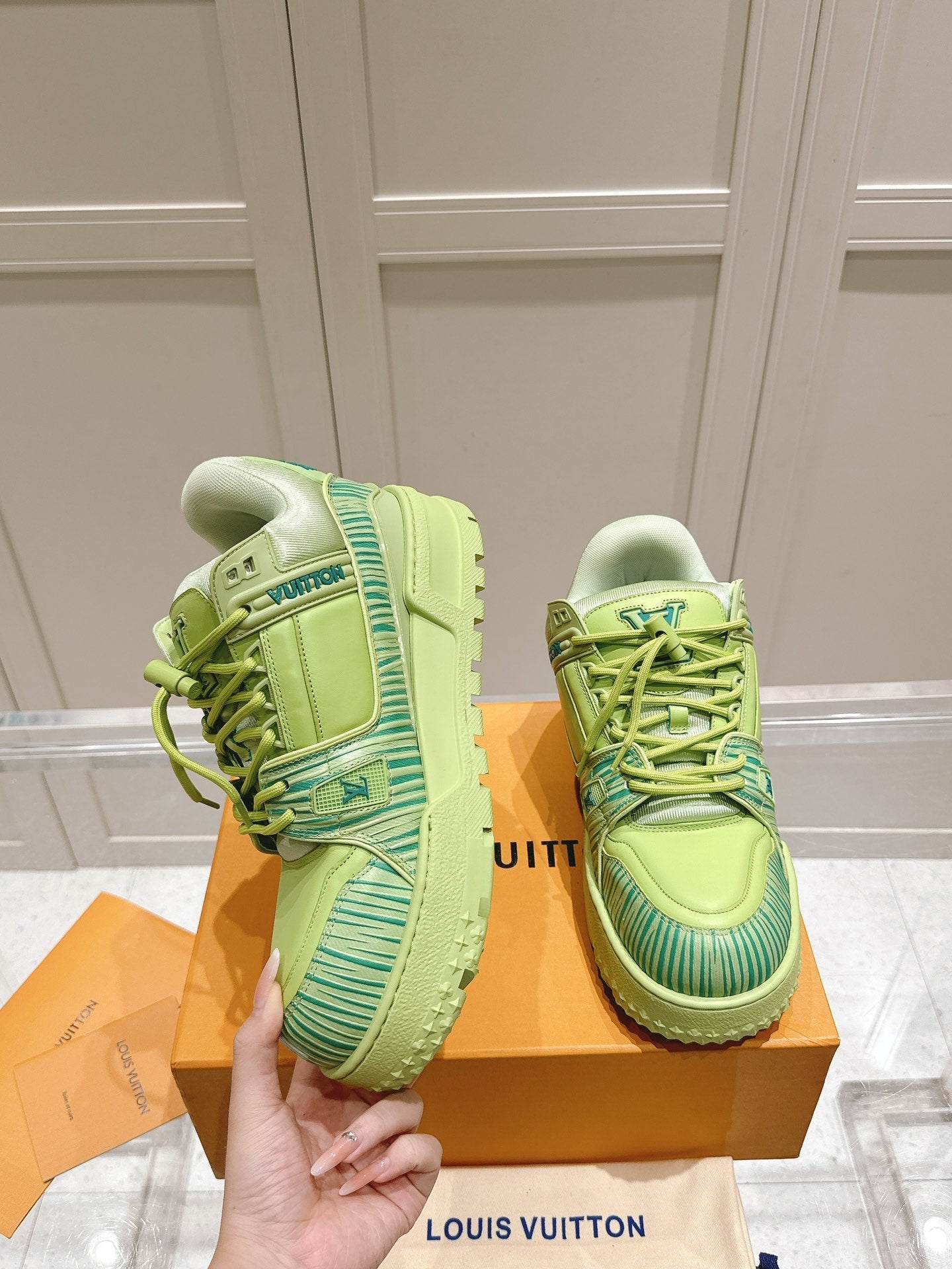 LV TRAINER MAXI LV X PARK SEO-BO IN PEAR GREEN CALFSKIN、mysite、Cacoeks