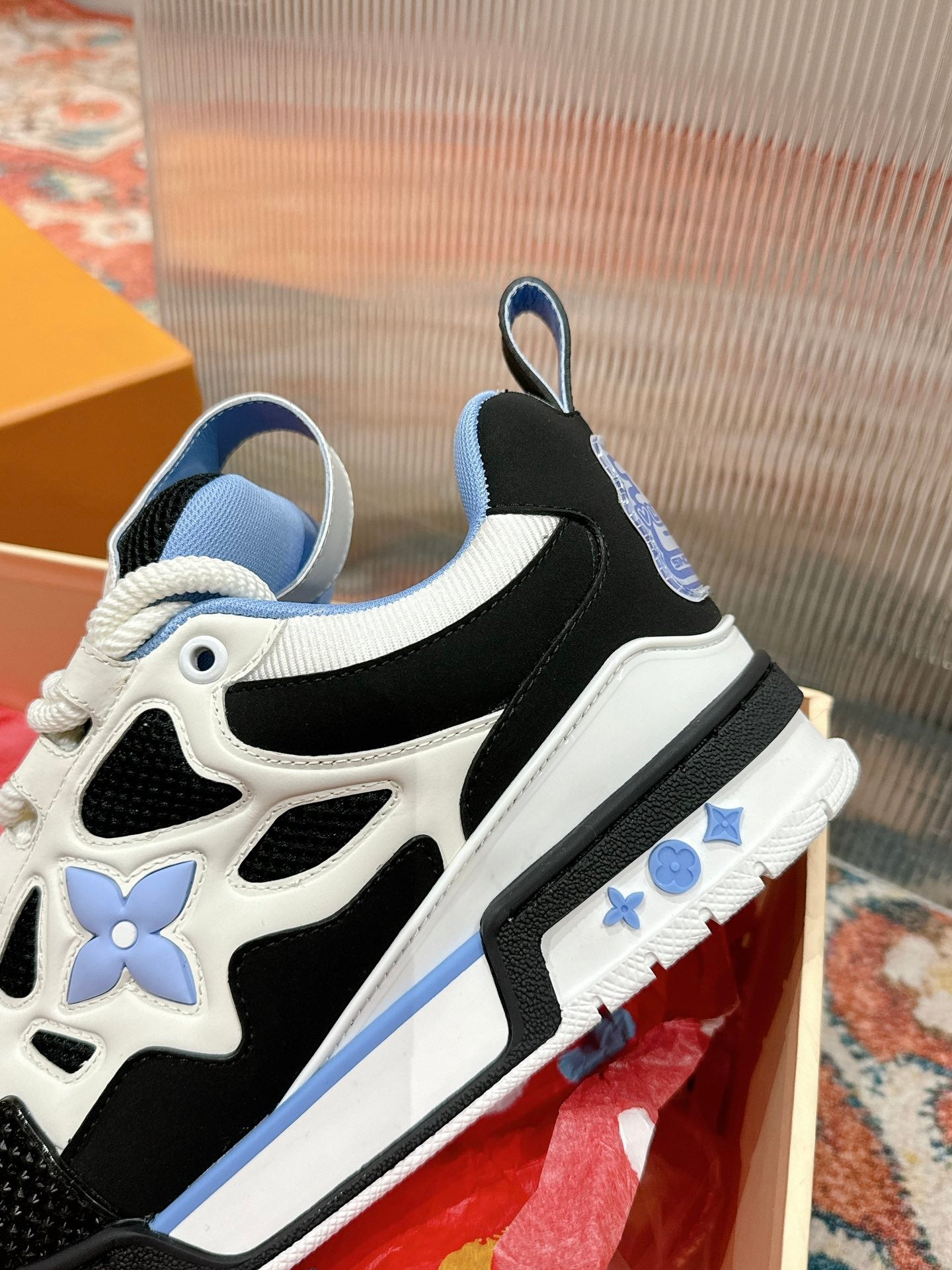 LV SKATE SNEAKER IN WHITE MIX BLACK AND SKY BLUE CALFSKIN、mysite、Cacoeks