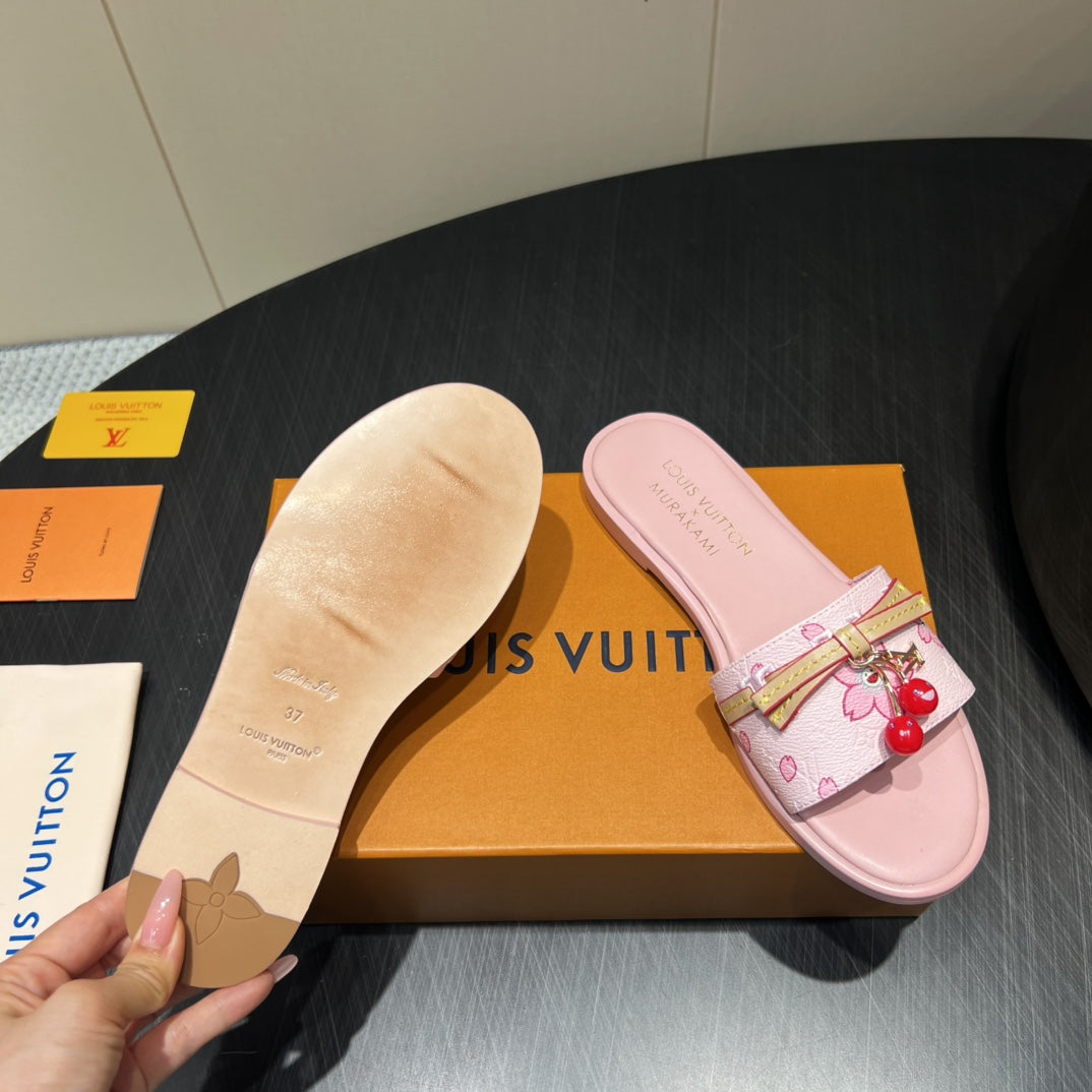 LV SLIDE SANDALS 25S IN LIGHT PINK CALFSKIN WITH CHERRY BLOSSOM BUCKLE、mysite、Cacoeks