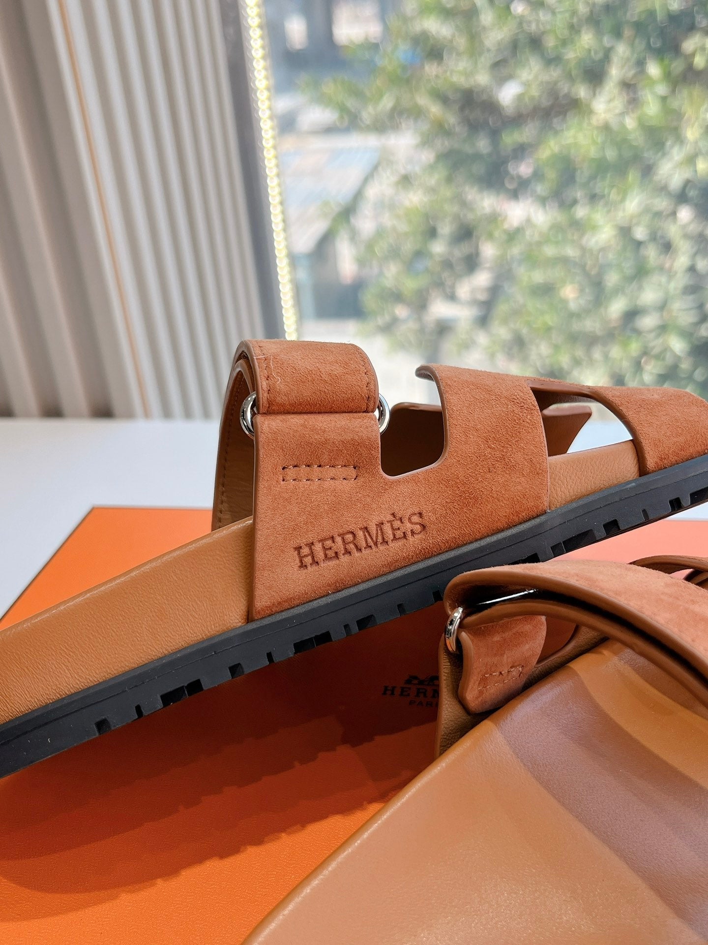 CHYPRE SANDAL IN VIVID ORANGE SUEDE、mysite、Cacoeks