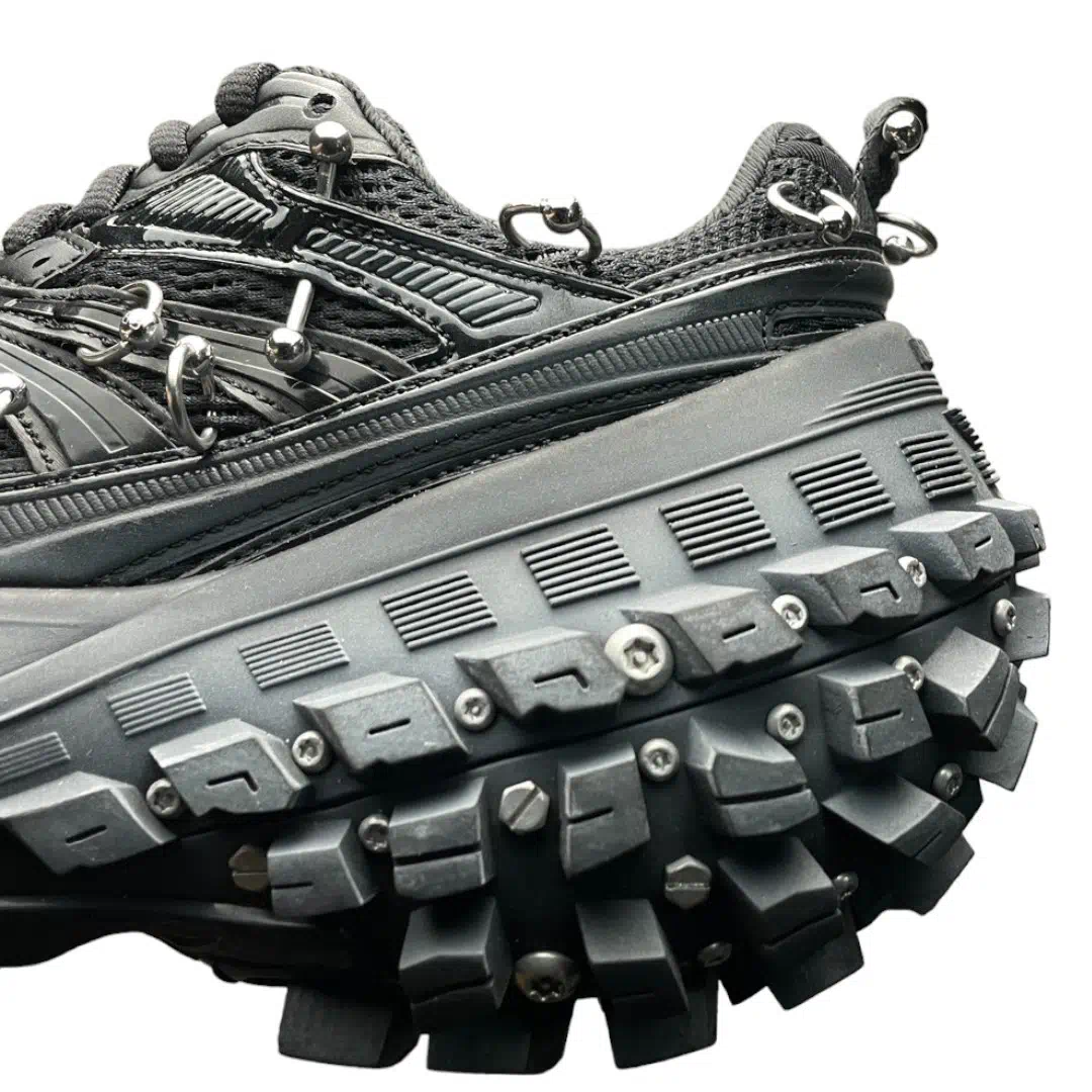 Balenciaga Bouncer Screw Sneaker With Piercings In Black、mysite、Cacoeks