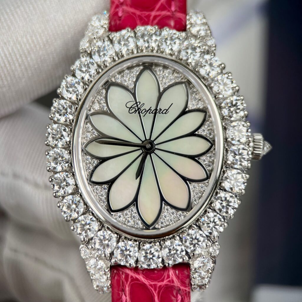 Đồng Hồ Chopard Nữ Đính Full Kim Cương Moissanite Màu Đỏ 34mm (3)