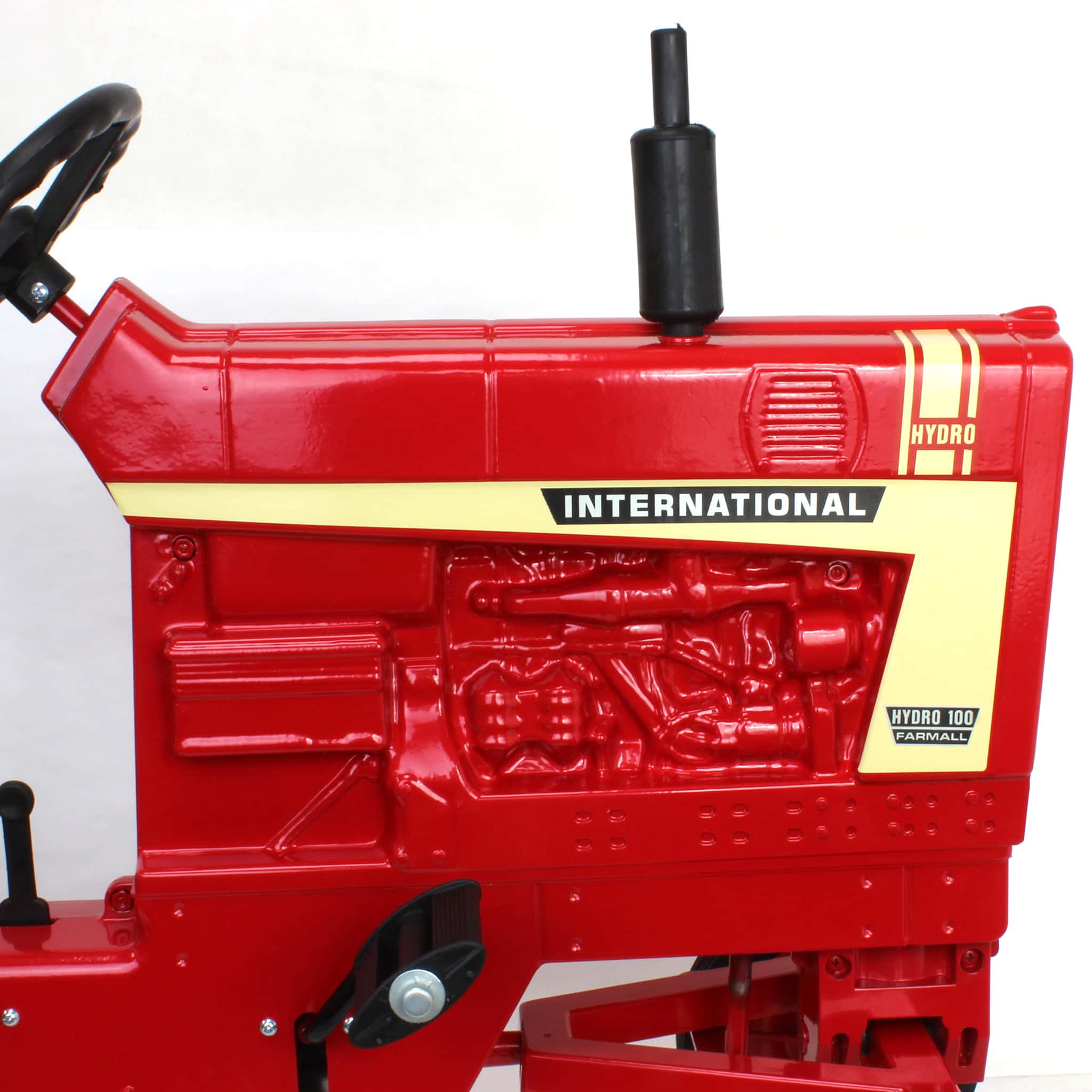 GEEK BAR-https://www.hot-toy.com/