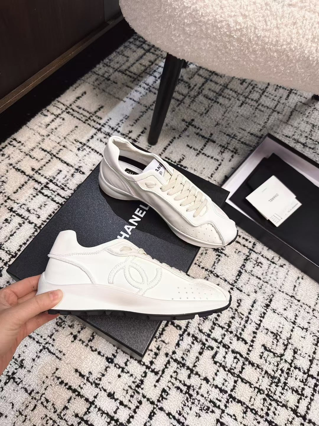 CLASSIC SNEAKERS IN WHITE SHEEPSKIN、mysite、Cacoeks