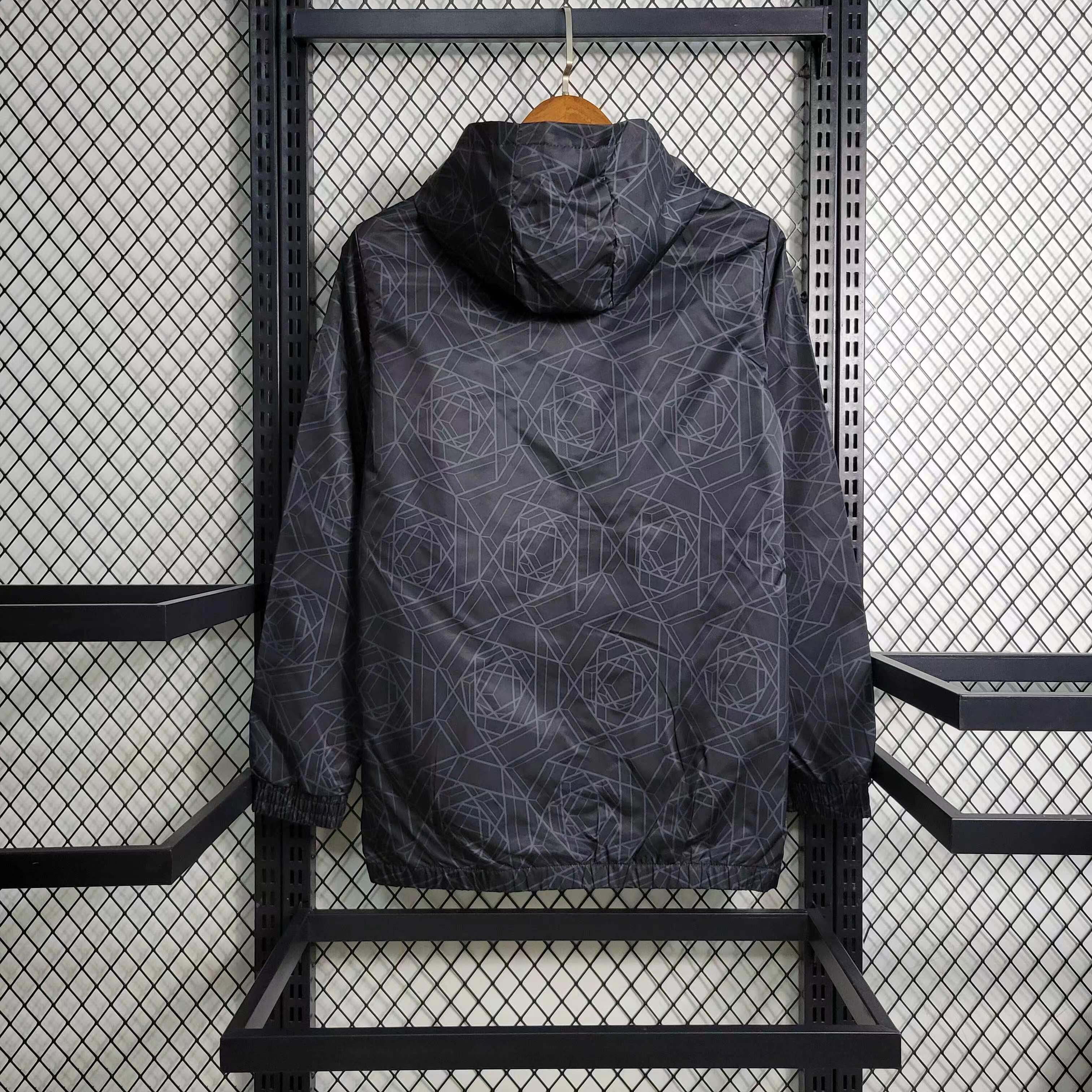 2023/2024 Manchester United Windbreaker black:football jersey mysite: unitedjerseyfootball 邓江浪:football