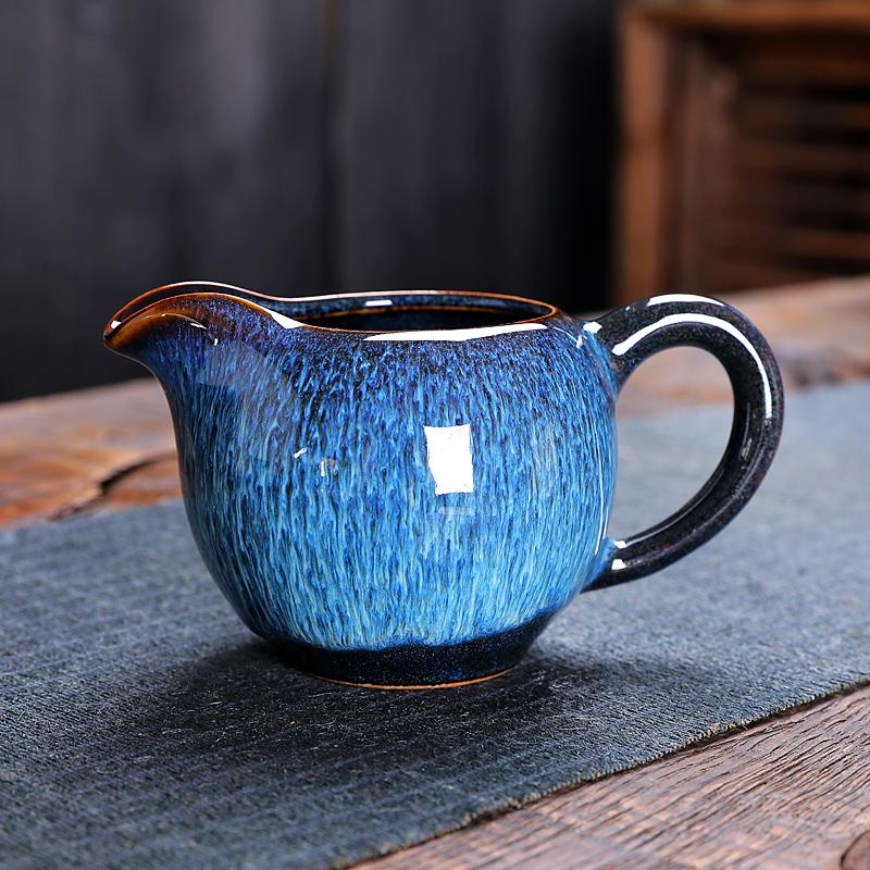 GEEK BAR-https://www.hot-toy.com/