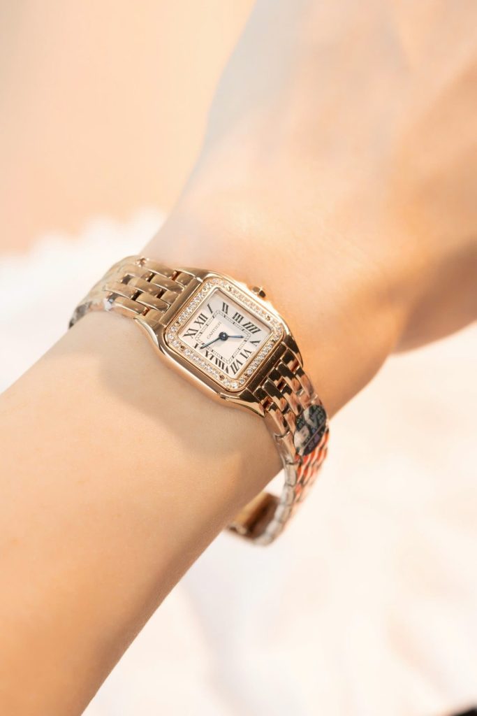 Đồng Hồ Cartier Panthere Rep 11 Cao Cấp Nữ Màu Vàng Hồng Máy Pin Thuỵ Sỹ 22mm (2)