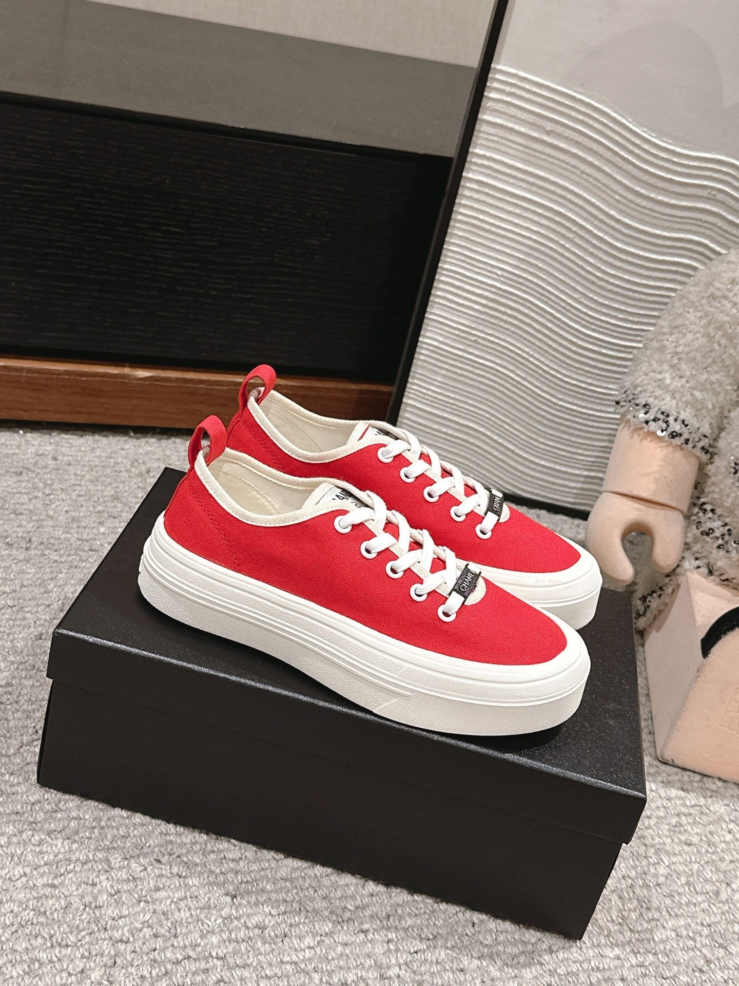 LACE-UP SNEAKERS IN CHERRY RED CANVAS、mysite、Cacoeks
