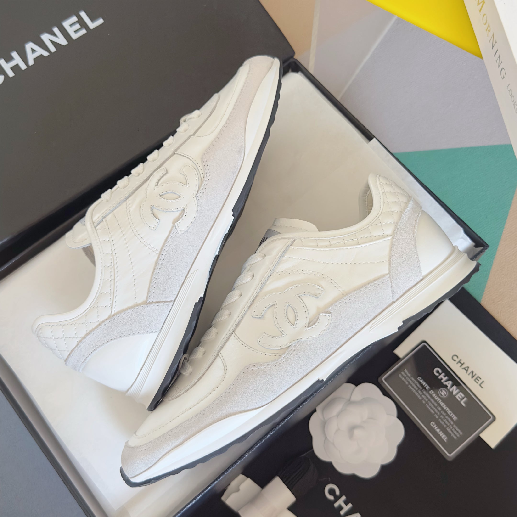 CHANEL 25S SNEAKERS 20MM IN WHITE CALFSKIN、mysite、Cacoeks