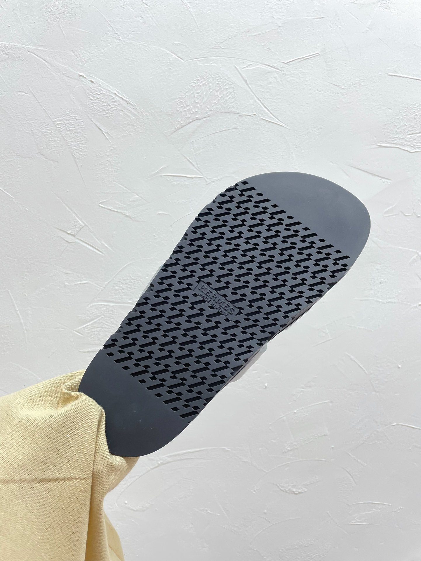 CHYPRE SANDAL PASTEL BLUE LAMBSKIN WITH H BUCKLE、mysite、Cacoeks