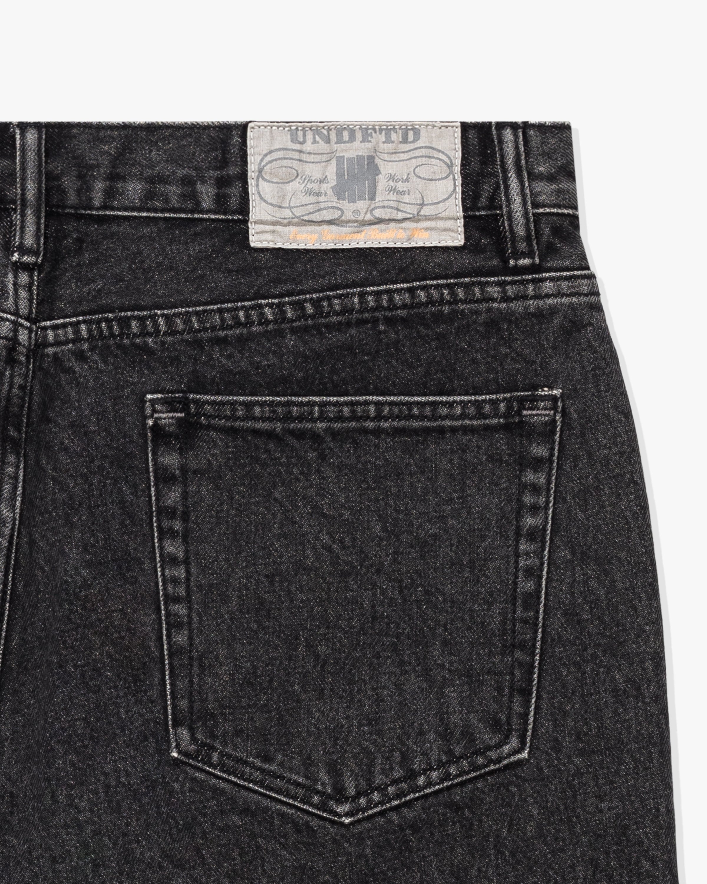 UNDEFEATED 5-POCKET DENIM SHORT - BLACK