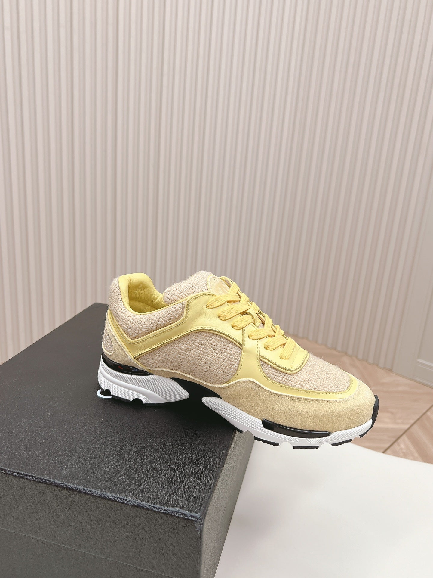 TRAINERS IN LIGHT YELLOW SUEDE AND CALFSKIN、mysite、Cacoeks