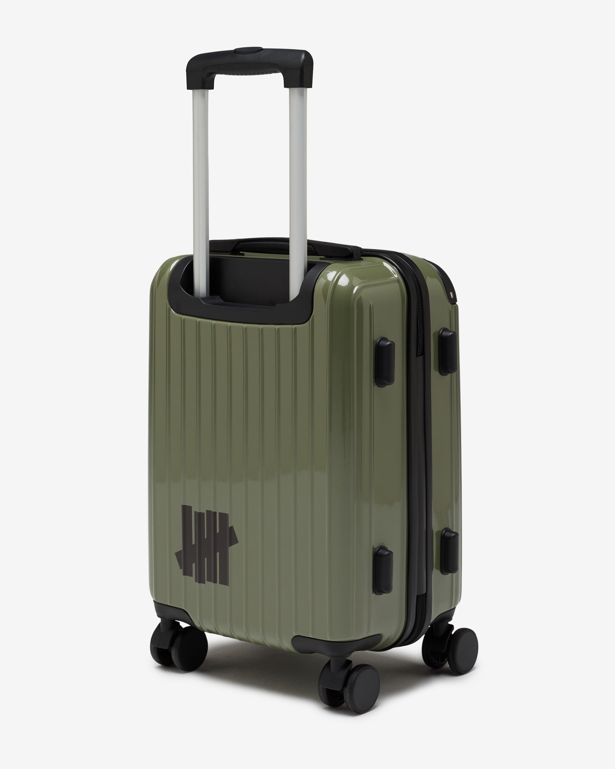 UNDEFEATED CARRY-ON LUGGAGE