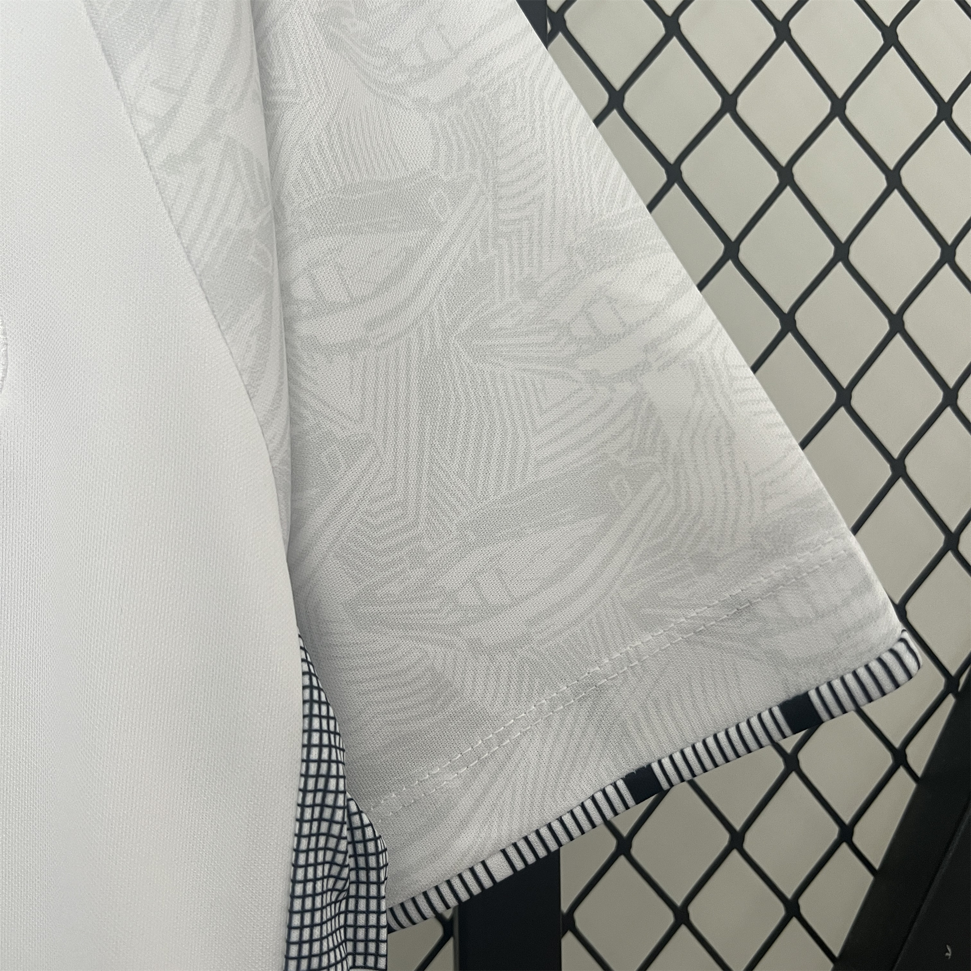 ManixJersey.com | Santos 24-25 Home Jersey with Sponsors - Fans Version -Customize Name, Number and Patch | Worldwide Shipping