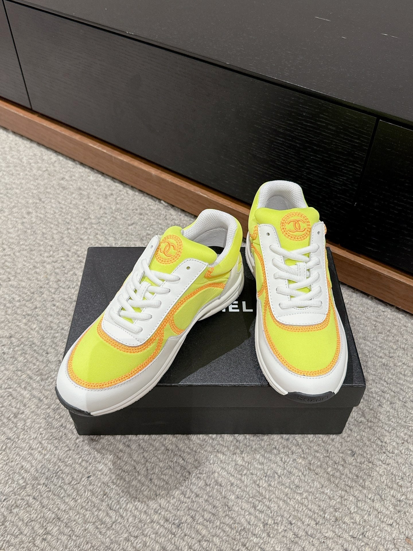 CLASSIC TRAINER IN YELLOW MIX WHITE FABRIC、mysite、Cacoeks