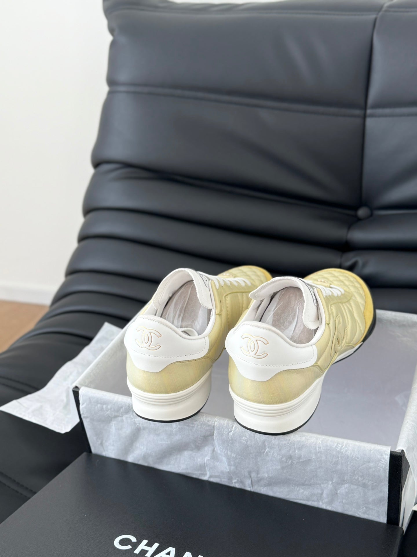 CC SNEAKER IN LIGHT YELLOW MIX WHITE EMBROIDERED LAMBSKIN、mysite、Cacoeks