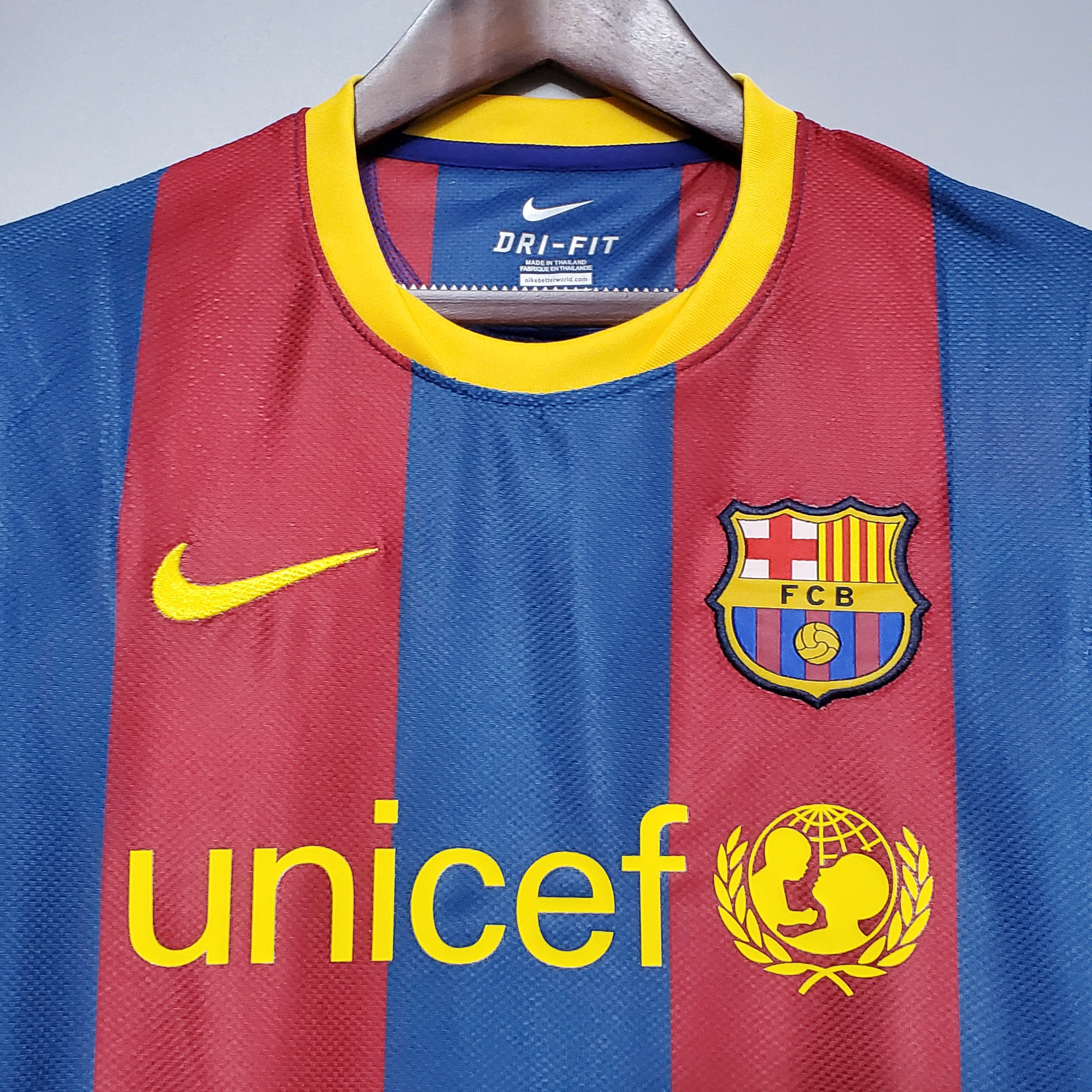 2010/2011 Retro Barcelona Home Football Shirt 1:1 Thai Quality:football jersey mysite: unitedjerseyfootball 邓江浪:football