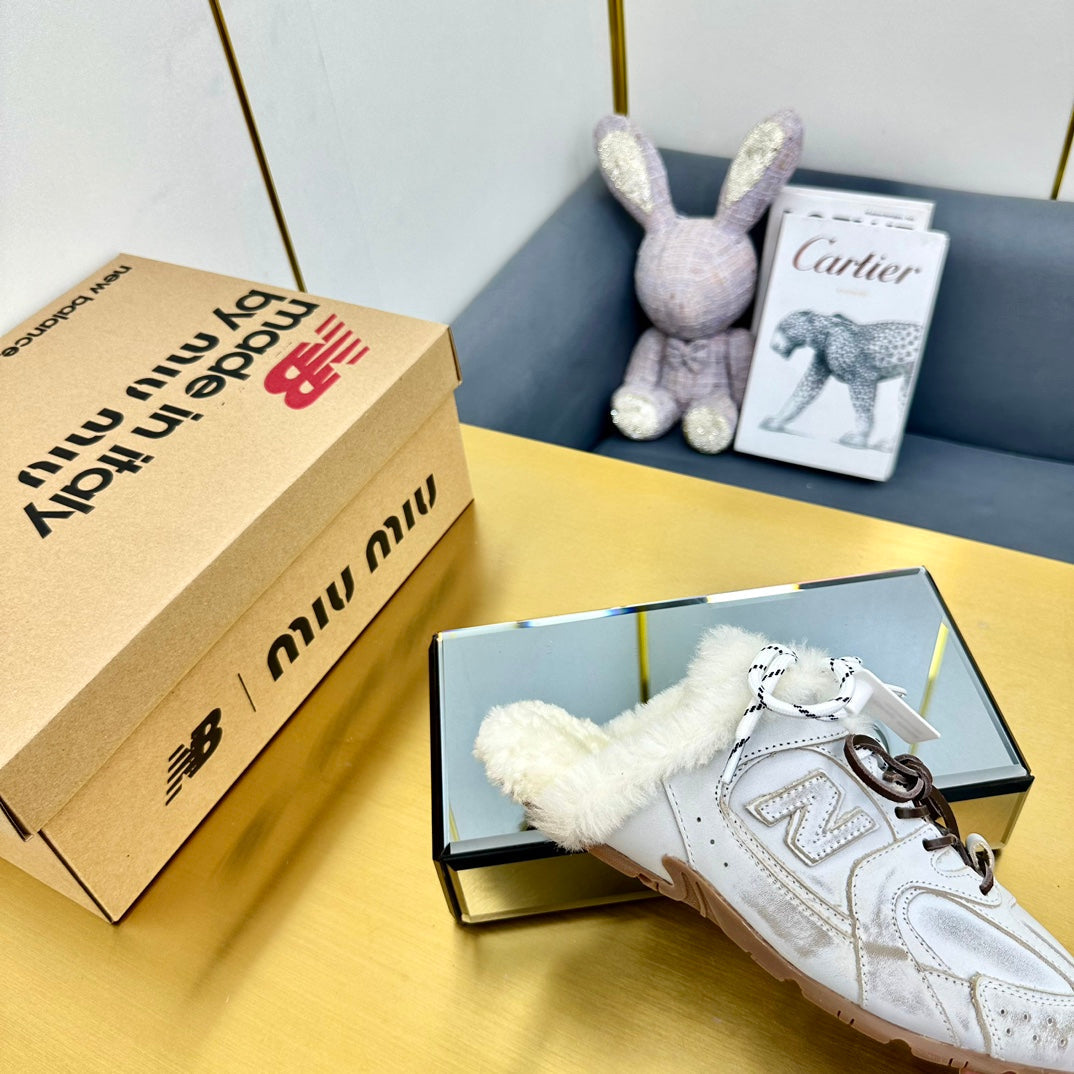 MIUxNB 530 SNEAKER MULES IN DISTRESSED WHITE CALFSKIN SHEARLING、mysite、Cacoeks