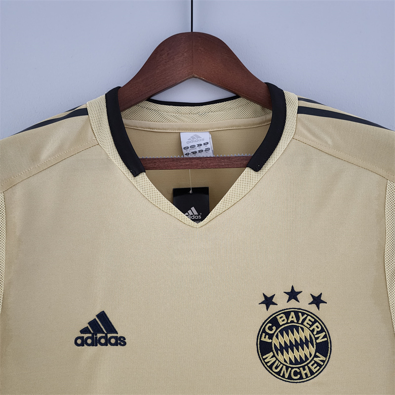 ManixJersey.com | Retro Bayern Munich 2004-05 Away Jersey -Customize Name, Number and Patch | Worldwide Shipping