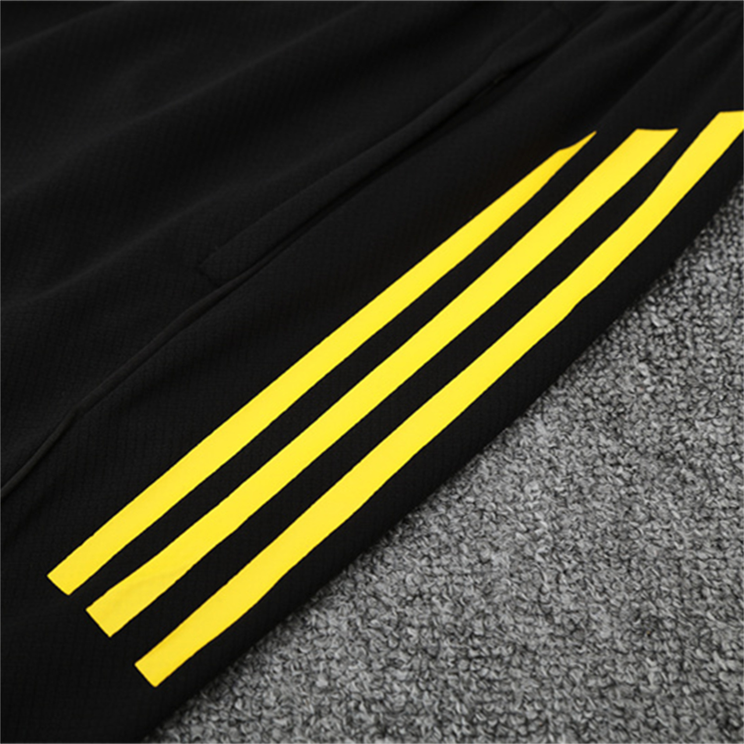 UltraTrikot-Manchester United 25-26 Short-Sleeve Training Set - Black Top & Black shorts