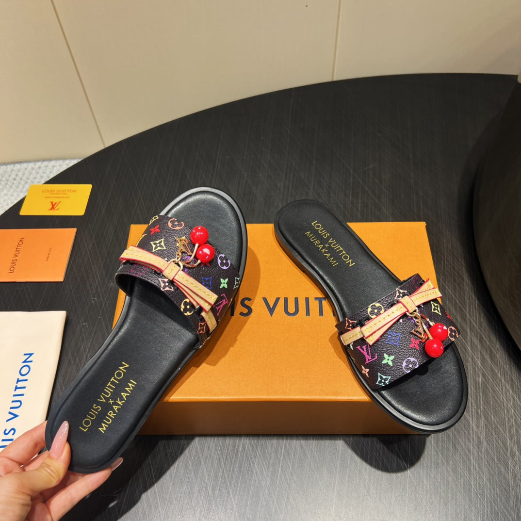 LV SLIDE SANDALS LOGO PRINT 25S IN BLACK CALFSKIN WITH CHERRY BLOSSOM BUCKLE、mysite、Cacoeks