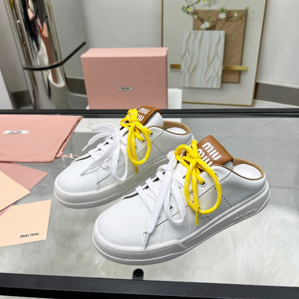 SNEAKER MULES IN WHITE MIX BROWN CALFSKIN WHITE YELLOW LACES、mysite、Cacoeks