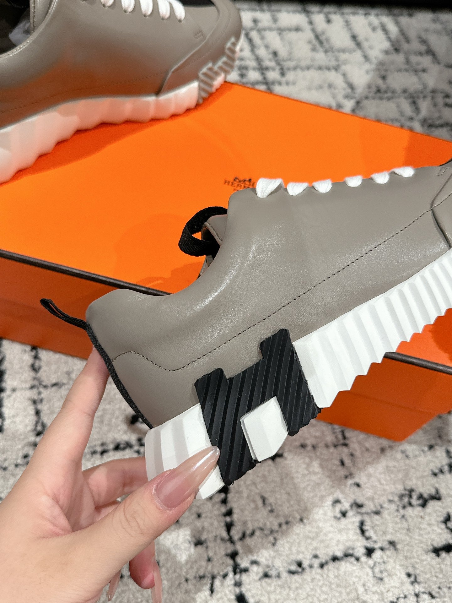 BOUNCING SNEAKER IN KHAKI BEIGE CALFSKIN、mysite、Cacoeks