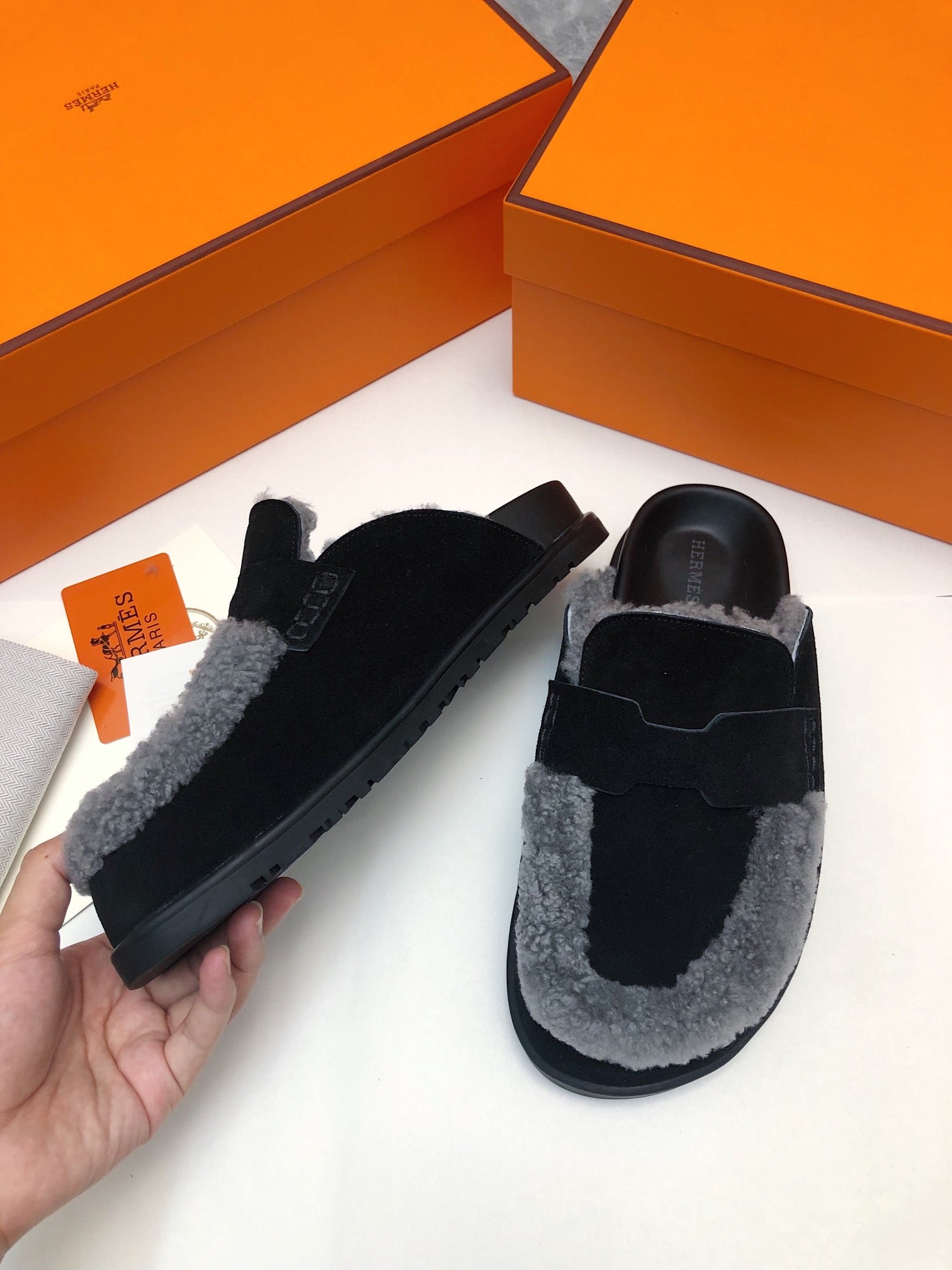 GO MULE IN BLACK SUEDE ATTACH LIGHT GRAY FLEECE、mysite、Cacoeks