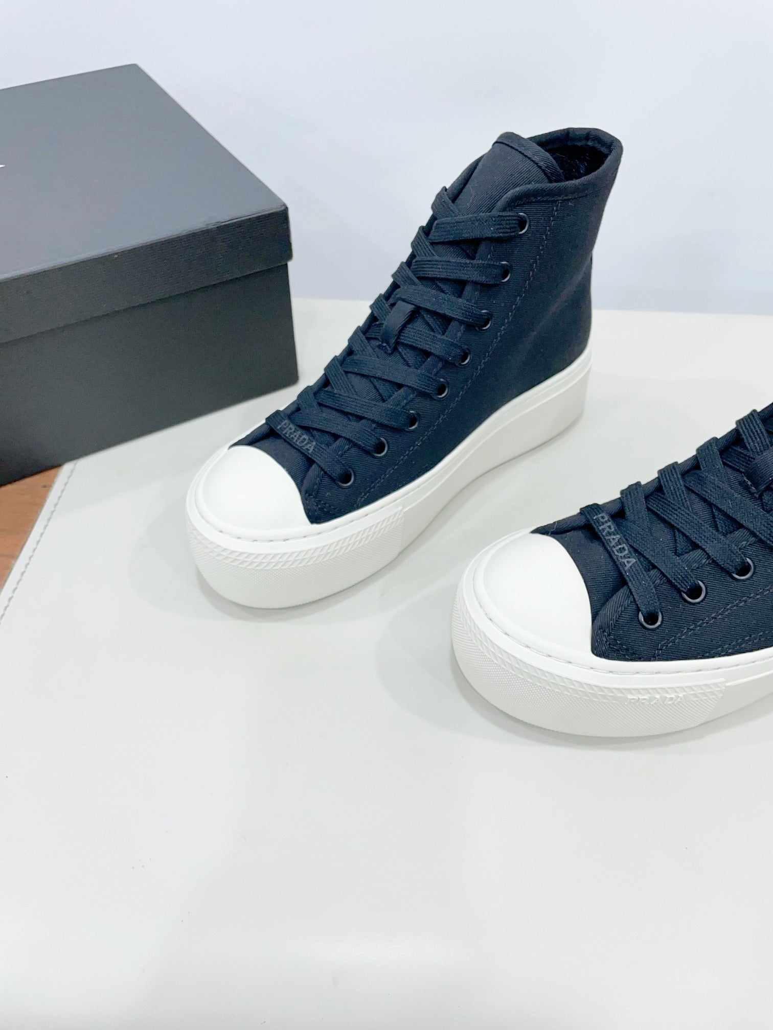 HIGH-TOP SEANKERS IN SPACE BLUE CANVAS、mysite、Cacoeks
