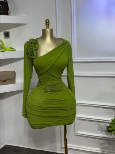 Women's Long Sleeve Floral Aqqlique Bodycon Midi Stacked Ruched Dress, Asymmetrical Neckline Party Birthday Dresses, Holiday Vacation Clothes for woman, Back To School, Education Cocktail Prom Dresses, Elastic Mini Dress, Green Dress, Red Dresses