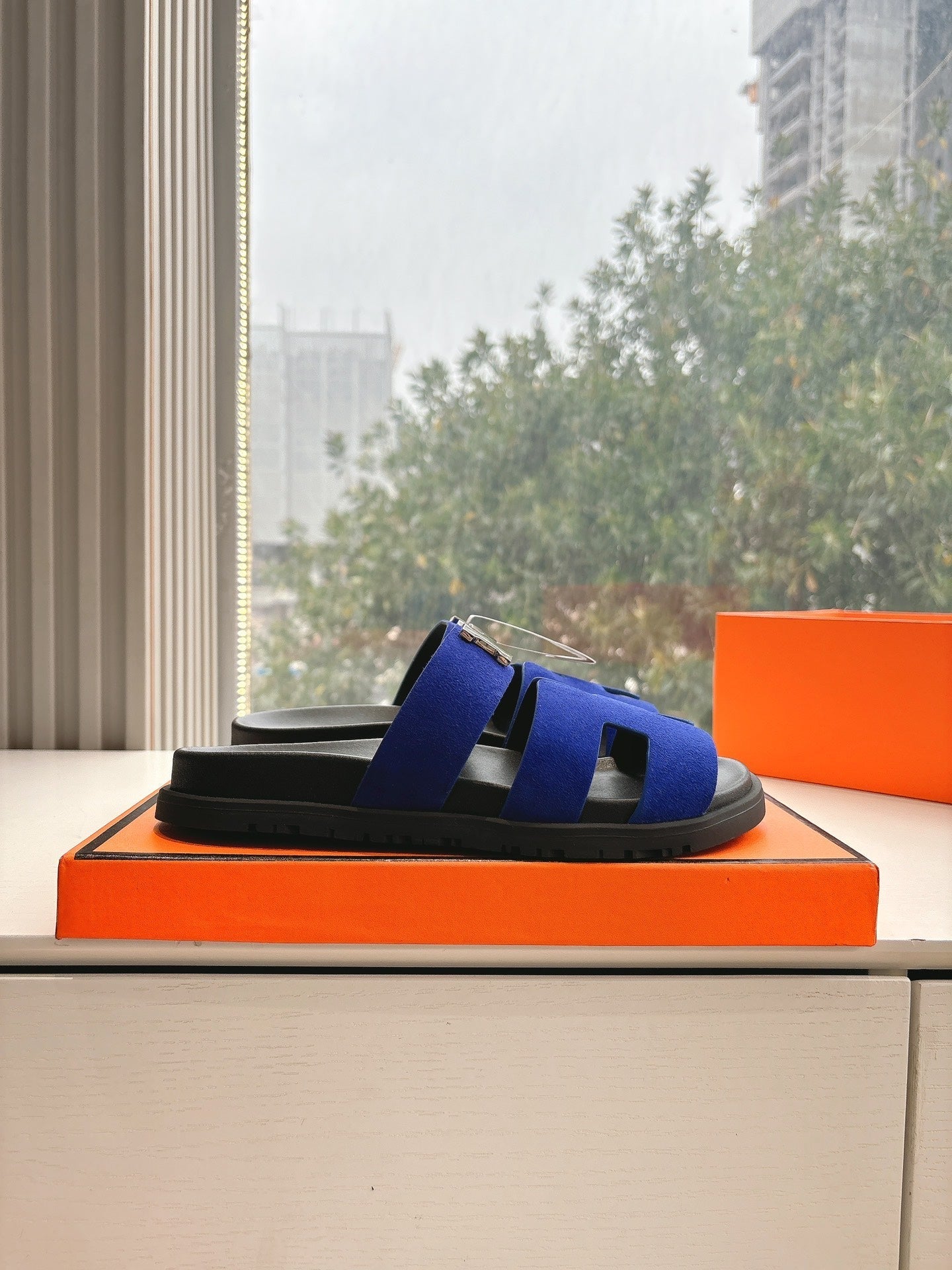 CHYPRE SANDAL IN COBALT BLUE SUEDE、mysite、Cacoeks