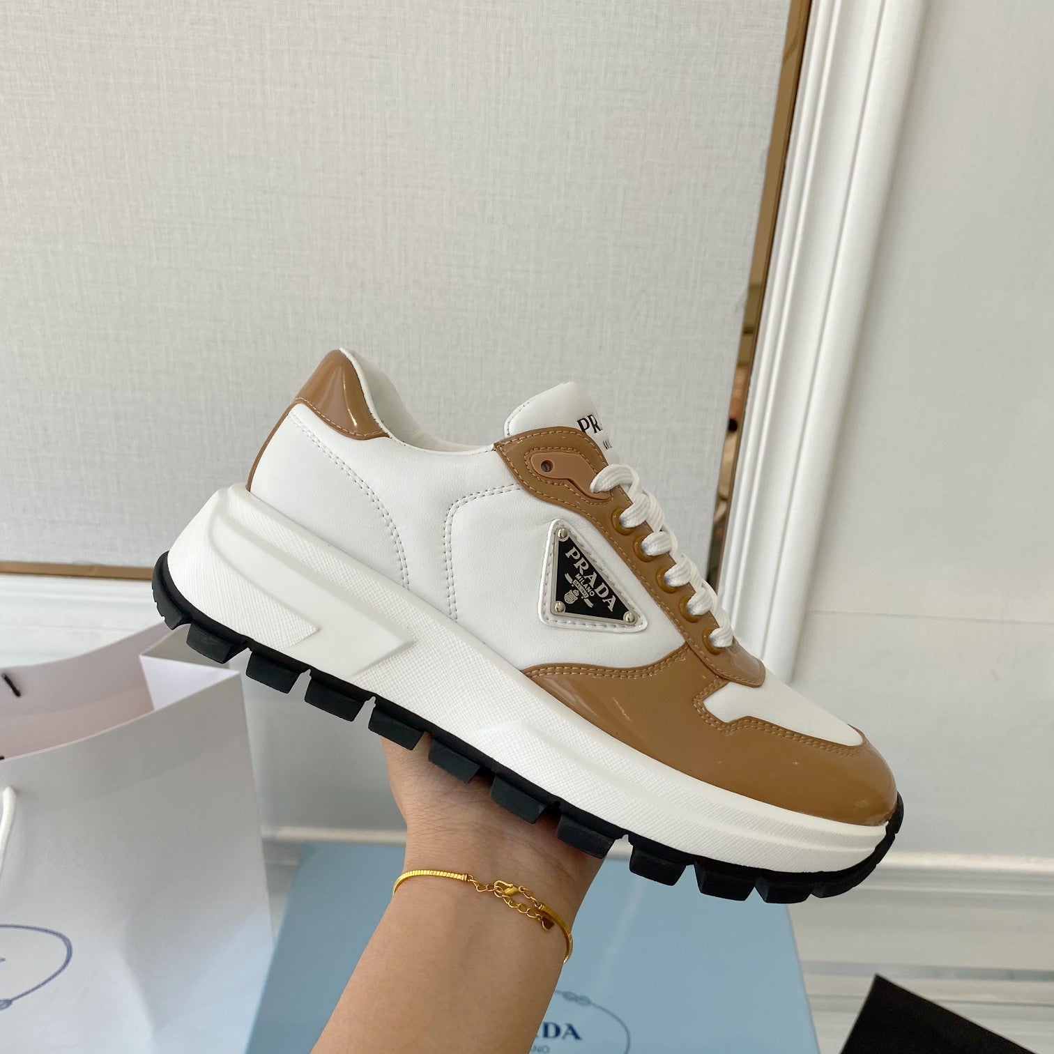 PRADA 25S THICK SOLE SNEAKER IN WHITE AND BROWN CALFSKIN、mysite、Cacoeks